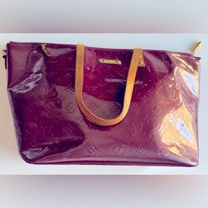 louis vuitton monogram vernis bellevue PM tote / violette vernis